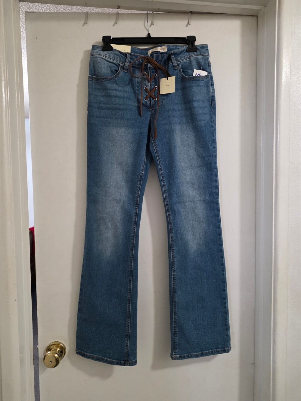 NWT .tgla. Lace Up Front Bootcut Jeans - Size 9/29